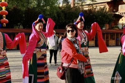 迪庆州民族民间歌舞常态化展演启动 助推旅游转型升级