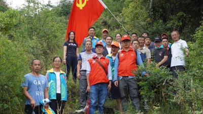 丽江发布8条精品线路 80余名党员踏上红色之旅 践行长征精神