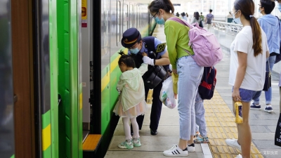 云南：铁路端午首日发送旅客16.6万人  较五一首日增幅19.8%