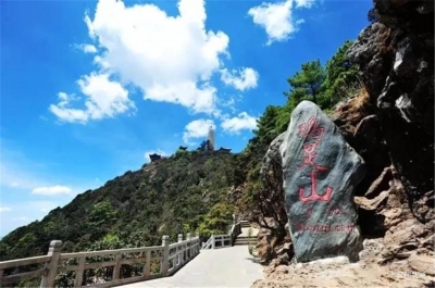 明日起，鸡足山景区将对退役军人、教师及中高考学生免票！