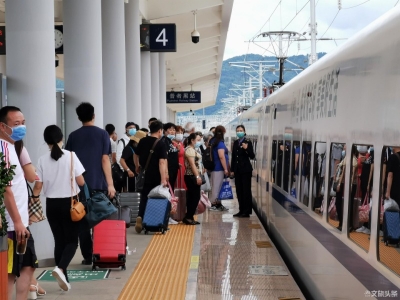 云南铁路旅游客流恢复明显 7月1日至30日发送旅客超400万人