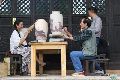 “画说云南·大美滇西”云南名画家陶瓷国画创作活动在华宁圆满结束