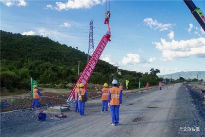大瑞（大理至瑞丽）铁路接触网立下第一杆 站后工程全面启动