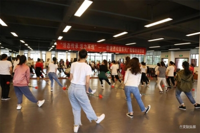 非遗进校园丨打起霸王鞭，舞动八角鼓，这套广播操太有范儿