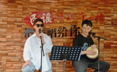 丽江千古情景区全新网红外景，网红“小刘”带你打卡