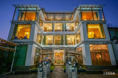 丽江文旅扶贫丨二十年的老旅游人辞职返乡还干旅游，这次是带着村民干...