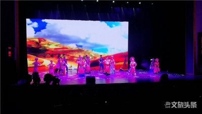 中国艺术家基层惠民培育孵化基地昆明中心成立揭牌仪式公益演出在昆明剧院举行