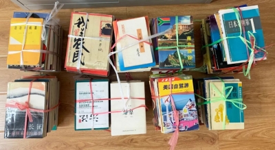因为爱丽江，广州游客自驾1900公里，只为把书捐到市图书馆！