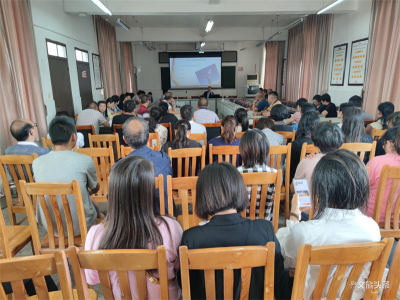 “我们的中国梦—文化进万家”玉溪市公共文化讲堂进研和街道