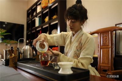 网红国风少女胡一直播 带你探寻普洱新魅力！