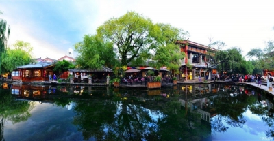 这个夏天，你逛过束河古镇了吗？