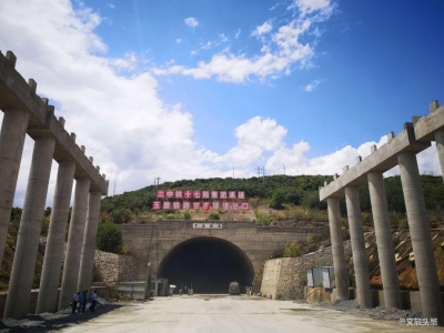 云南：上半年铁路完成建设投资154.2亿元 同比增长32.2% 