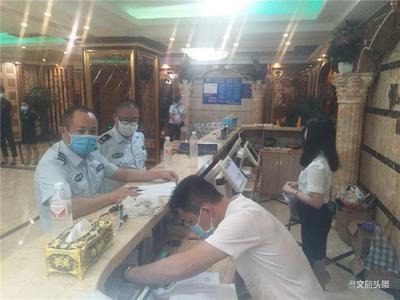营造良好高考环境 红河州文化市场综合执法支队开展市场巡查
