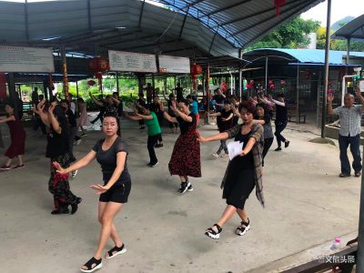 鼓励夜间群众文艺活动 临沧市文化馆抓好全市广场舞辅导培训工作