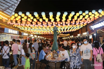 暑期开端，玉溪青花街创9万客流高峰