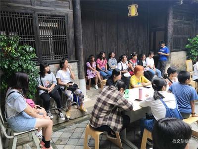 “书香石屏 传承经典”  让年轻的力量参与古城的保护和发展
