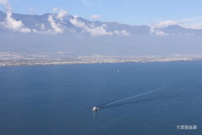 大理洱海“蓝”刷屏央媒！