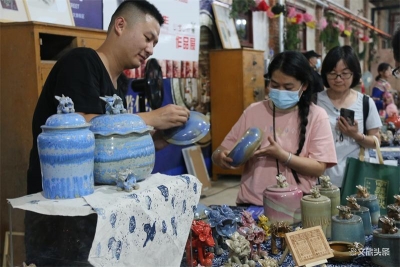 暑期开端，玉溪青花街创9万客流高峰