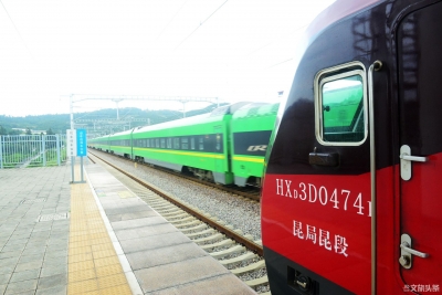 云南：8月铁路客流回升快 环比增长40%