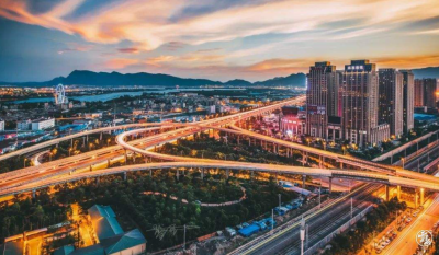 在大格局中谋划 在大担当中推进——聚焦“十三五”大步向前的云南综合交通建设