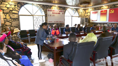 国家传统工艺振兴项目“藏族黑陶烧制技艺”传承人培训班走进建水