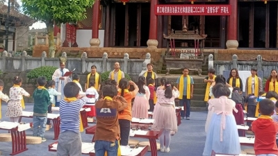 纪念孔子诞辰2571周年 墨江文庙举办“开笔礼”活动