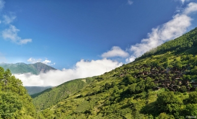 维西同乐村：蜂巢般的古老山寨中有着蜜一样的幸福生活