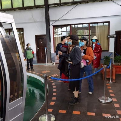 黄金周平均每天接待2万人，丽江玉龙雪山景区优化服务让游客好温暖