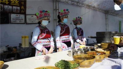 吃货福音！第七届云南名特小吃暨民族饮食文化节在建水县小桂湖举办