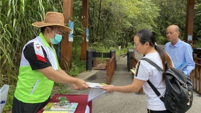 思茅区开展“文明旅游”宣传活动