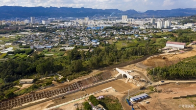 弥蒙铁路首座Ⅰ级高风险隧道贯通 全线建成后昆明至蒙自2小时内可到达