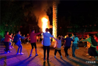 ​中秋夜，普者黑的“嫦娥”被抹了个大花脸