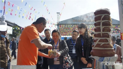 吃货福音！第七届云南名特小吃暨民族饮食文化节在建水县小桂湖举办