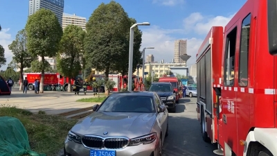 突发！昆明地铁火车北站烟雾弥漫，多人被困！官方回应：设备故障，已恢复