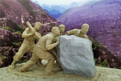 西畴县双节收获大拨游客 “绑”一个人就是38元钱！