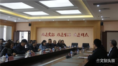 情系红河 上海秋海堂刘小晴书法工作室红河结对帮扶捐赠仪式在蒙自举行