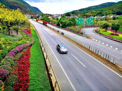 你没看错，这就是云南的高速公路！