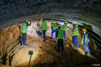弥蒙铁路首座Ⅰ级高风险隧道贯通 全线建成后昆明至蒙自2小时内可到达