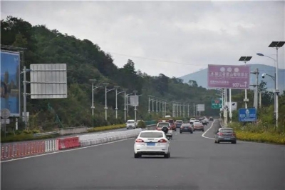 17万余辆车出入“丽江西”！火车站单日发送旅客1.6万人以上…国庆期间有这么多人来丽江