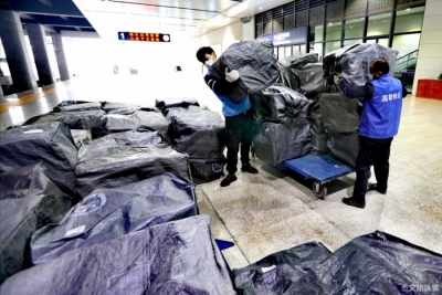 乘着列车出发！150万支云南鲜花奔向上海
