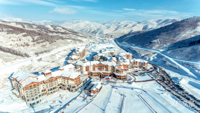 融创文旅联合崇礼三大雪场开启“燃”冰雪季 突破边界乐享四季畅滑 