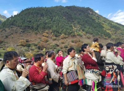 尼汝举办祭山跑马节 展示人与自然和谐相处的节日文化