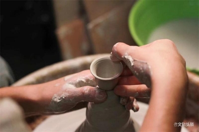 【华宁陶匠】冯稀婧——以年轻人的眼光重塑华宁陶的故事