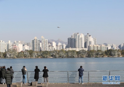 中国研制的自动驾驶飞行器在韩国首尔试飞