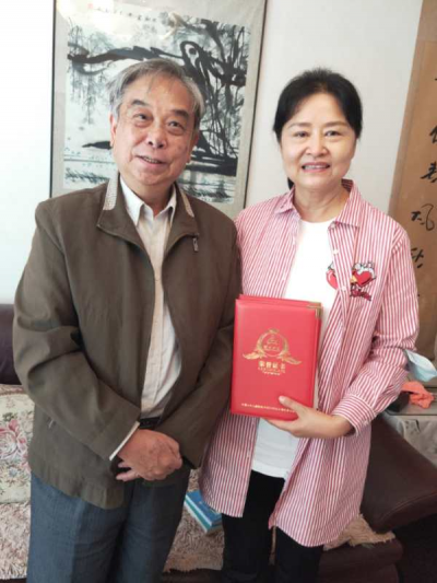 【初心永不忘 夕阳别样红】云南文化艺术中心银发文艺志愿者——卢云生