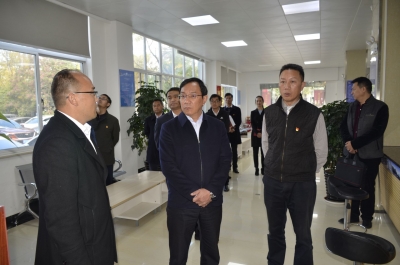 丽江市委常委、组织部长冯玉祥赴一卡通公司 调研国企基层党建工作