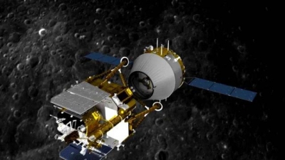 嫦娥五号探测器组合体成功分离，将择机实施月面软着陆