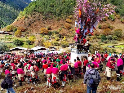 尼汝举办祭山跑马节 展示人与自然和谐相处的节日文化