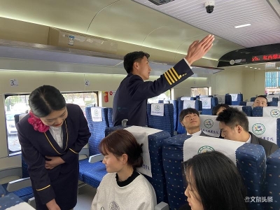 云南旅游职业学院学生线上线下大展职业技能