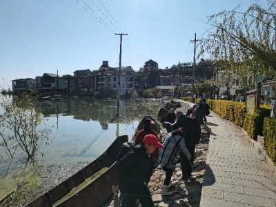 大理州文化和旅游局聯(lián)合大理州博物館開展洱海流域“三清潔”環(huán)境衛(wèi)生整治活動(dòng)